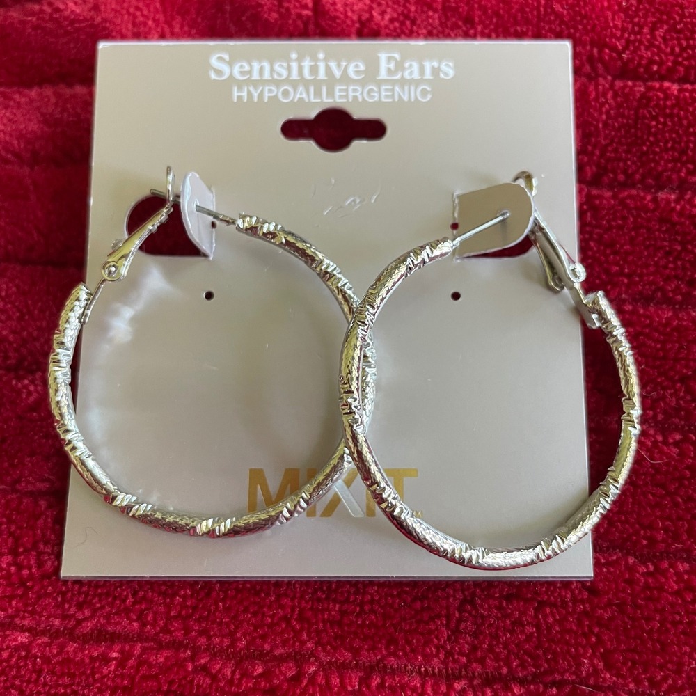 Mixit Silver Tone Textured Hoop‎ Earrings Hypoallergenic Sensitive Ears 1.5 Inch